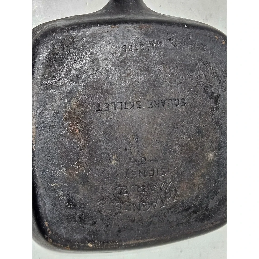 Vintage Wagner Ware Sidney O Square Skillet 1218B Cast Iron Black 9.5 Inch